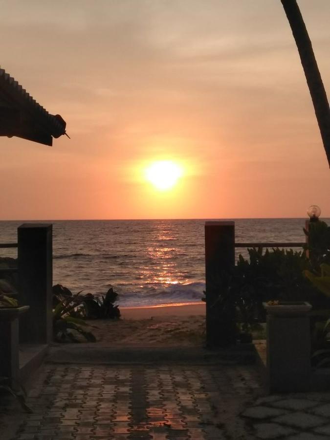 Rainbow Beach Hotel Hikkaduwa Exterior foto