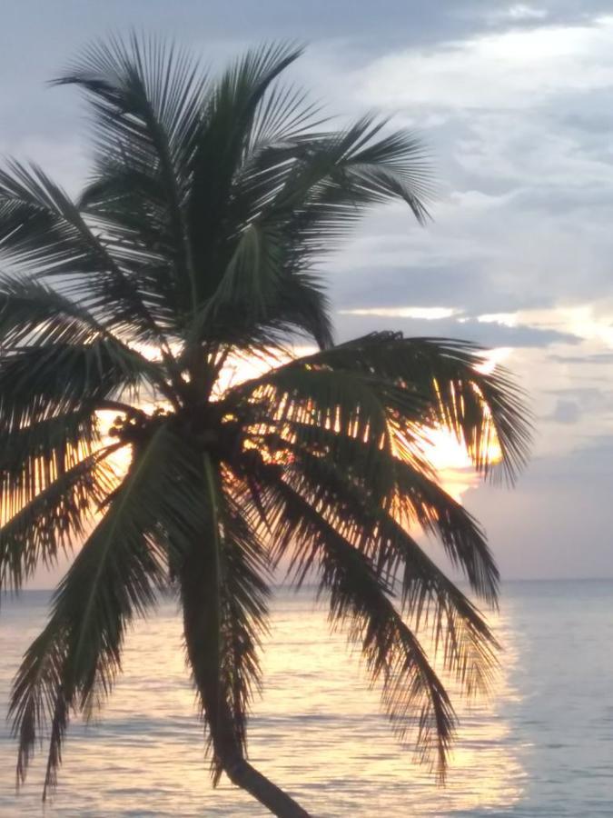 Rainbow Beach Hotel Hikkaduwa Exterior foto