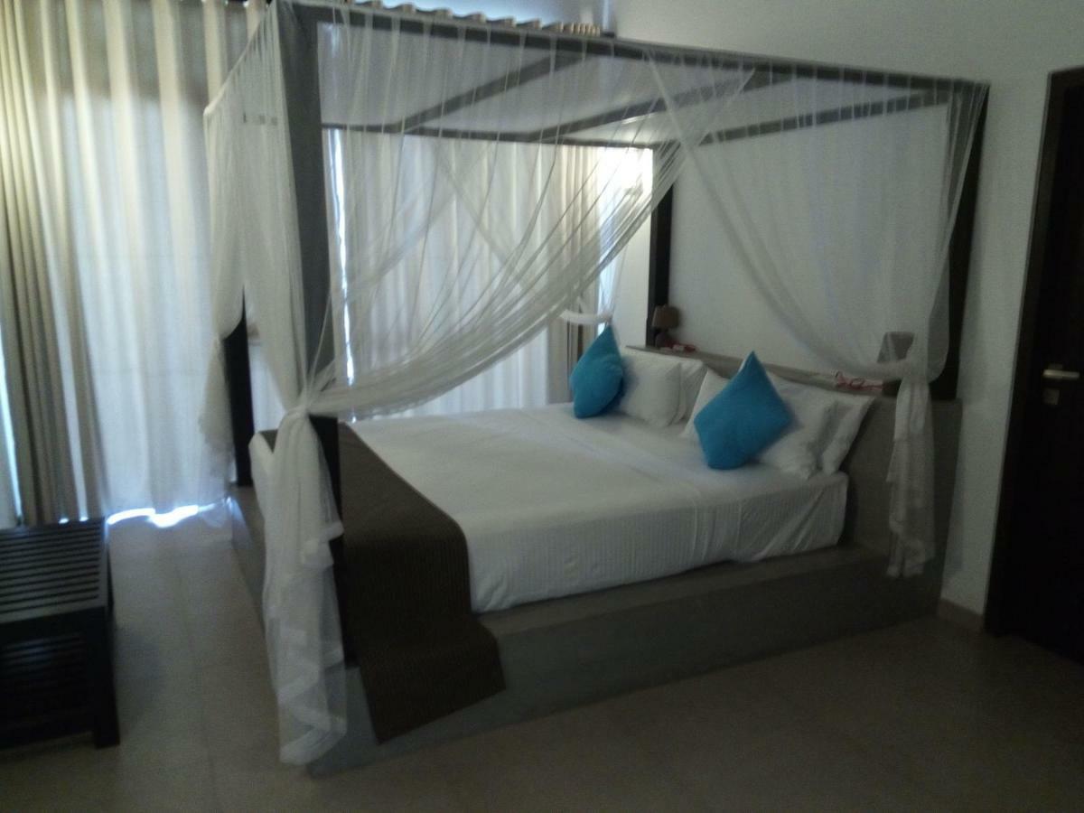 Rainbow Beach Hotel Hikkaduwa Exterior foto